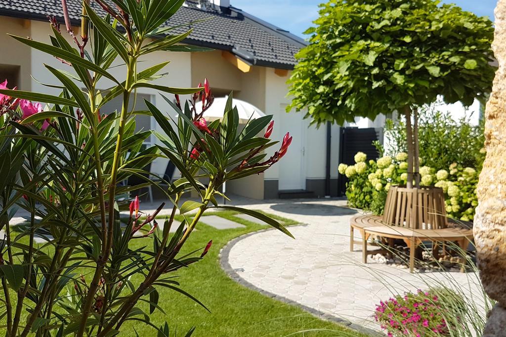 Ferienwohnungen Lass Frauenkirchen Exteriér fotografie
